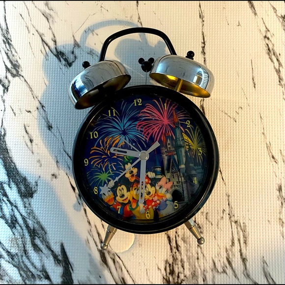 Walt Disney World Alarm Clock - Picture 1 of 6